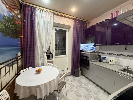 Продам трехкомнатную (3-комн.) квартиру, Мытищинская ул, 2к2, Троицкое с