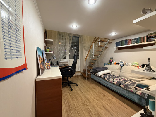 Продам трехкомнатную (3-комн.) квартиру, Мытищинская ул, 2к2, Троицкое с