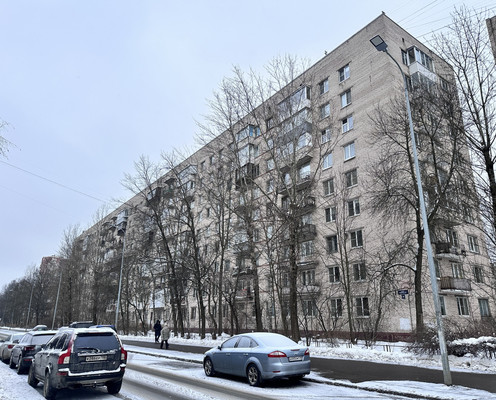 Продам трехкомнатную (3-комн.) квартиру, Космонавтов пр-кт, 64, Санкт-Петербург г