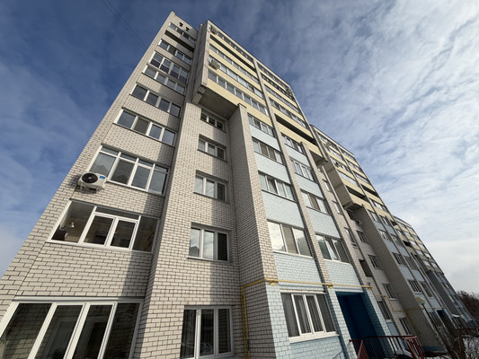 Продам трехкомнатную (3-комн.) квартиру, Андрея Галицина ул, 3, Путевка п