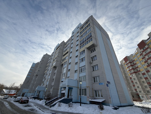 Продам трехкомнатную (3-комн.) квартиру, Андрея Галицина ул, 3, Путевка п