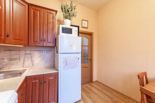 Сдам однокомнатную (1-комн.) квартиру, Черняховского ул, 15к1, Москва г