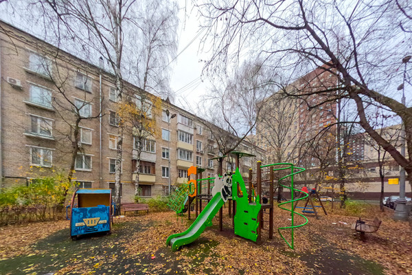 Сдам однокомнатную (1-комн.) квартиру, Черняховского ул, 15к1, Москва г