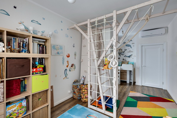 Продам трехкомнатную (3-комн.) квартиру, Олонецкая ул, 4, Москва г