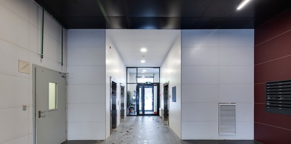 Продам трехкомнатную (3-комн.) квартиру, Олонецкая ул, 4, Москва г