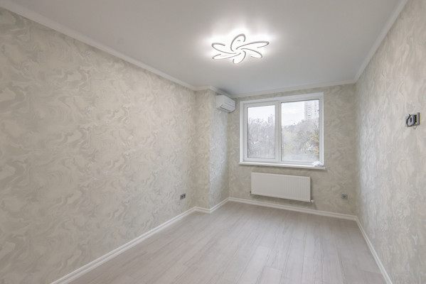 Продам трехкомнатную (3-комн.) квартиру, Береговая ул, 73, Ростов-на-Дону г