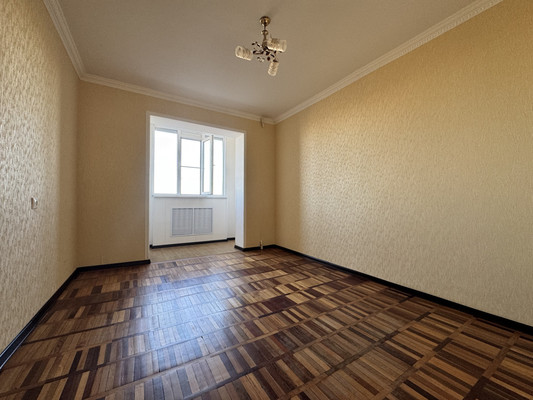 Продам трехкомнатную (3-комн.) квартиру, Шогенова ул, 22к3, Нальчик г