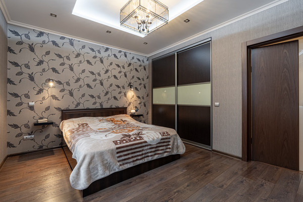 Продам трехкомнатную (3-комн.) квартиру, Дубравная ул, 34, Казань г