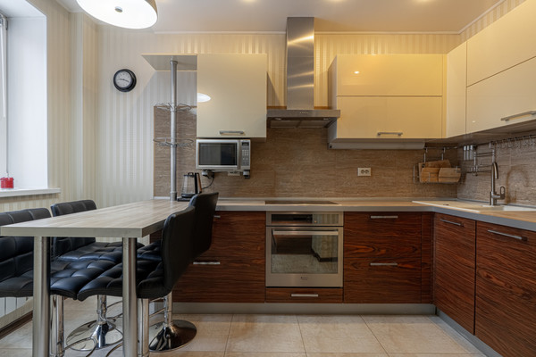 Продам трехкомнатную (3-комн.) квартиру, Дубравная ул, 34, Казань г