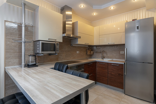 Продам трехкомнатную (3-комн.) квартиру, Дубравная ул, 34, Казань г