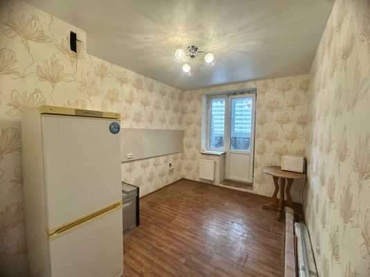 Продам однокомнатную (1-комн.) квартиру, Школьная ул, 11к1, Бугры п