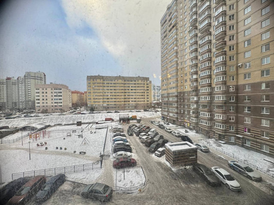 Продам однокомнатную (1-комн.) квартиру, Школьная ул, 11к1, Бугры п