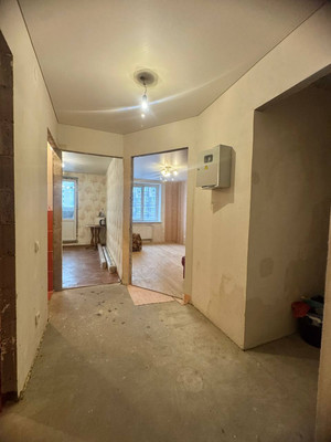 Продам однокомнатную (1-комн.) квартиру, Школьная ул, 11к1, Бугры п