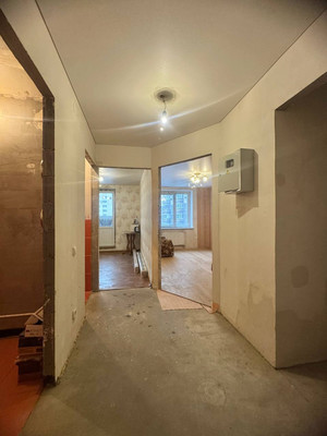 Продам однокомнатную (1-комн.) квартиру, Школьная ул, 11к1, Бугры п