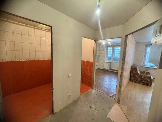 Продам однокомнатную (1-комн.) квартиру, Школьная ул, 11к1, Бугры п