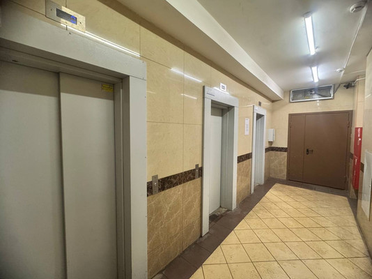 Продам однокомнатную (1-комн.) квартиру, Школьная ул, 11к1, Бугры п