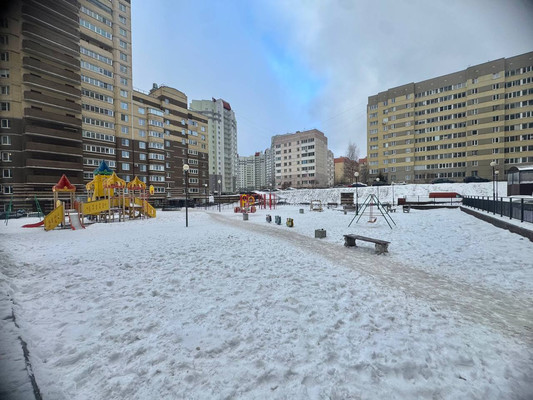 Продам однокомнатную (1-комн.) квартиру, Школьная ул, 11к1, Бугры п