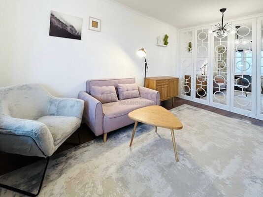 Продам двухкомнатную (2-комн.) квартиру, Ленинский пр-кт, 34/1, Москва г