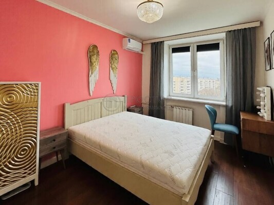 Продам двухкомнатную (2-комн.) квартиру, Ленинский пр-кт, 34/1, Москва г