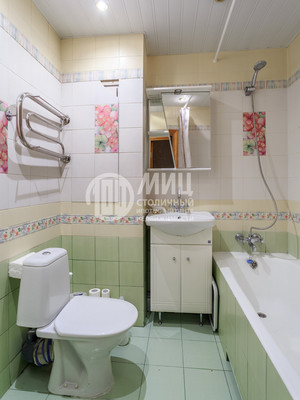 Продам однокомнатную (1-комн.) квартиру, Осенний б-р, 16к2, Москва г