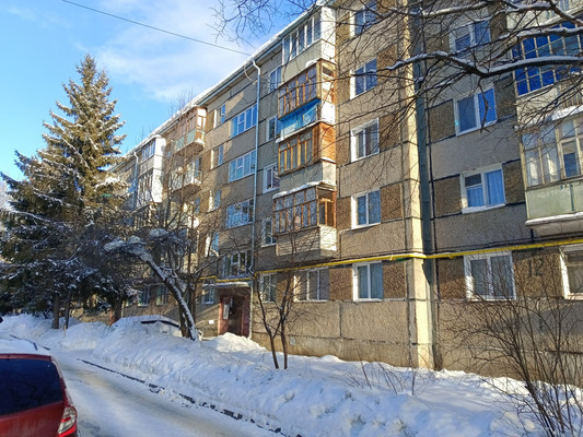 Продам двухкомнатную (2-комн.) квартиру, Рихарда Зорге ул, 12, Казань г