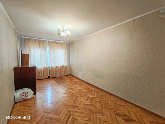 Продам двухкомнатную (2-комн.) квартиру, Крестьянская ул, 337, Майкоп г