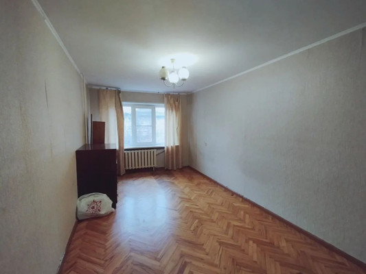 Продам двухкомнатную (2-комн.) квартиру, Крестьянская ул, 337, Майкоп г