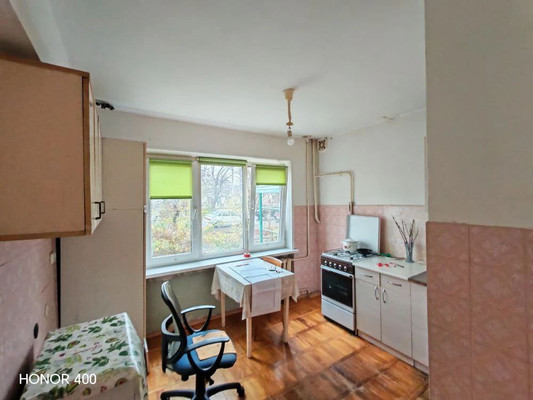 Продам двухкомнатную (2-комн.) квартиру, Крестьянская ул, 337, Майкоп г