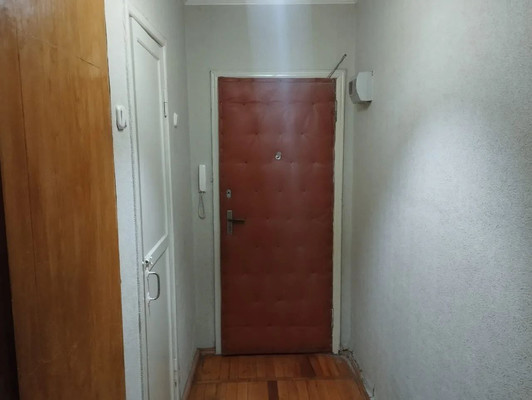 Продам двухкомнатную (2-комн.) квартиру, Крестьянская ул, 337, Майкоп г