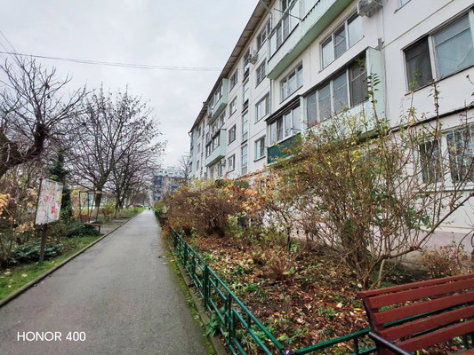 Продам двухкомнатную (2-комн.) квартиру, Крестьянская ул, 337, Майкоп г