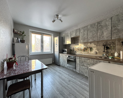 Продам трехкомнатную (3-комн.) квартиру, Мончегорская ул, 12к6, Нижний Новгород г