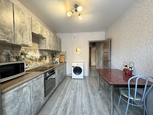 Продам трехкомнатную (3-комн.) квартиру, Мончегорская ул, 12к6, Нижний Новгород г