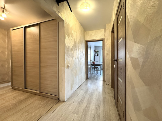 Продам трехкомнатную (3-комн.) квартиру, Мончегорская ул, 12к6, Нижний Новгород г