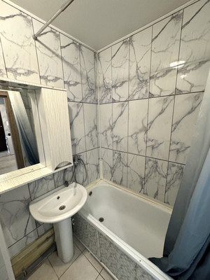 Продам трехкомнатную (3-комн.) квартиру, Мончегорская ул, 12к6, Нижний Новгород г