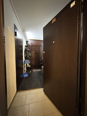 Продам трехкомнатную (3-комн.) квартиру, Мончегорская ул, 12к6, Нижний Новгород г