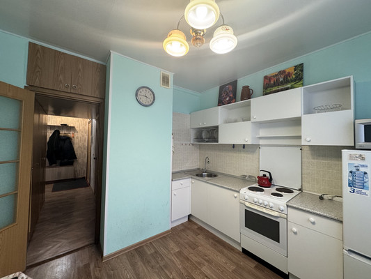 Продам трехкомнатную (3-комн.) квартиру, Профсоюзная ул, 128, Москва г