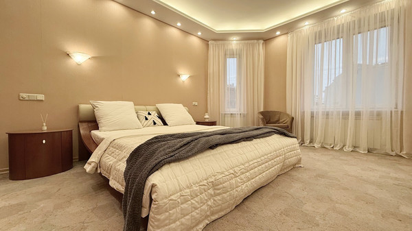 Продам многокомнатную квартиру, Большая Монетная ул, 5, Санкт-Петербург г