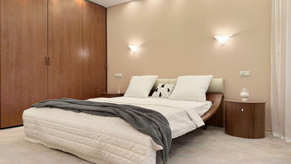 Продам многокомнатную квартиру, Большая Монетная ул, 5, Санкт-Петербург г