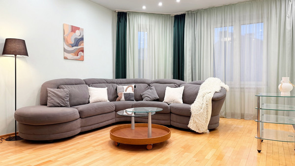 Продам многокомнатную квартиру, Большая Монетная ул, 5, Санкт-Петербург г