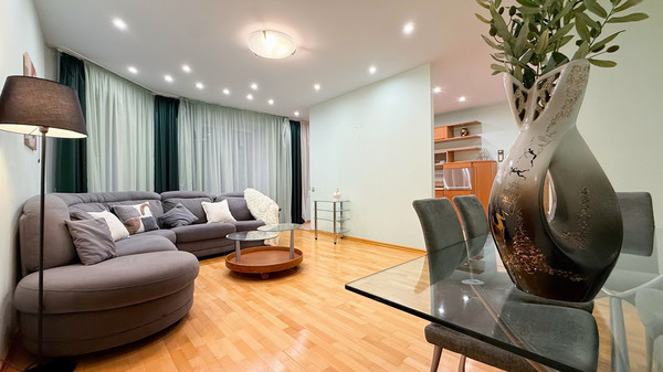 Продам многокомнатную квартиру, Большая Монетная ул, 5, Санкт-Петербург г