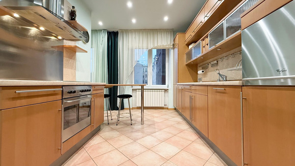 Продам многокомнатную квартиру, Большая Монетная ул, 5, Санкт-Петербург г