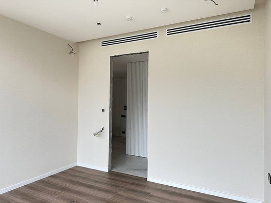 Продам трехкомнатную (3-комн.) квартиру, Гжатская ул, 5к6, Москва г