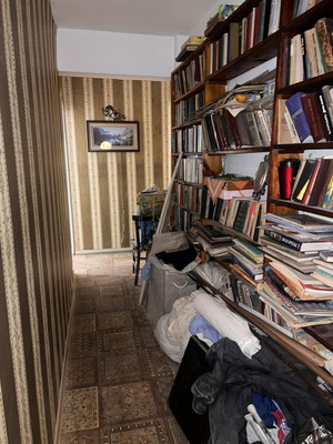 Продам трехкомнатную (3-комн.) квартиру, Добролюбова ул, 1, Иркутск г