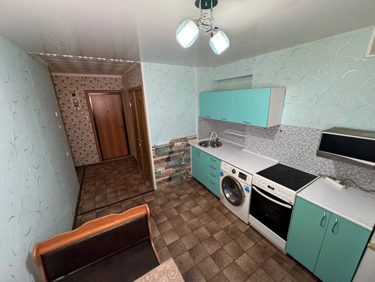 Продам трехкомнатную (3-комн.) квартиру, Гамарника ул, 19к6, Комсомольск-на-Амуре г