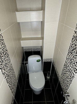 Продам трехкомнатную (3-комн.) квартиру, Гамарника ул, 19к6, Комсомольск-на-Амуре г