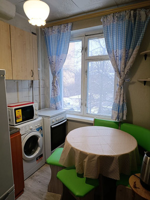 Сдам однокомнатную (1-комн.) квартиру, Керченская ул, 3к1, Москва г