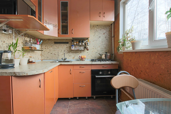 Продам двухкомнатную (2-комн.) квартиру, Серебристый б-р, 22Ак3, Санкт-Петербург г