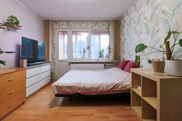 Продам двухкомнатную (2-комн.) квартиру, Серебристый б-р, 22Ак3, Санкт-Петербург г