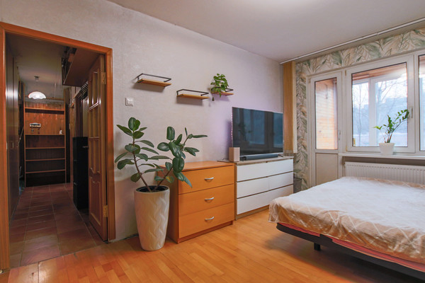 Продам двухкомнатную (2-комн.) квартиру, Серебристый б-р, 22Ак3, Санкт-Петербург г