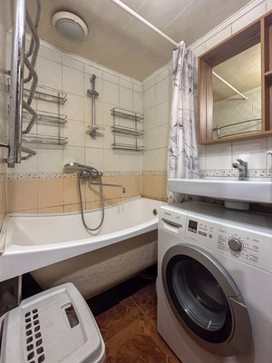 Продам двухкомнатную (2-комн.) квартиру, Серебристый б-р, 22Ак3, Санкт-Петербург г